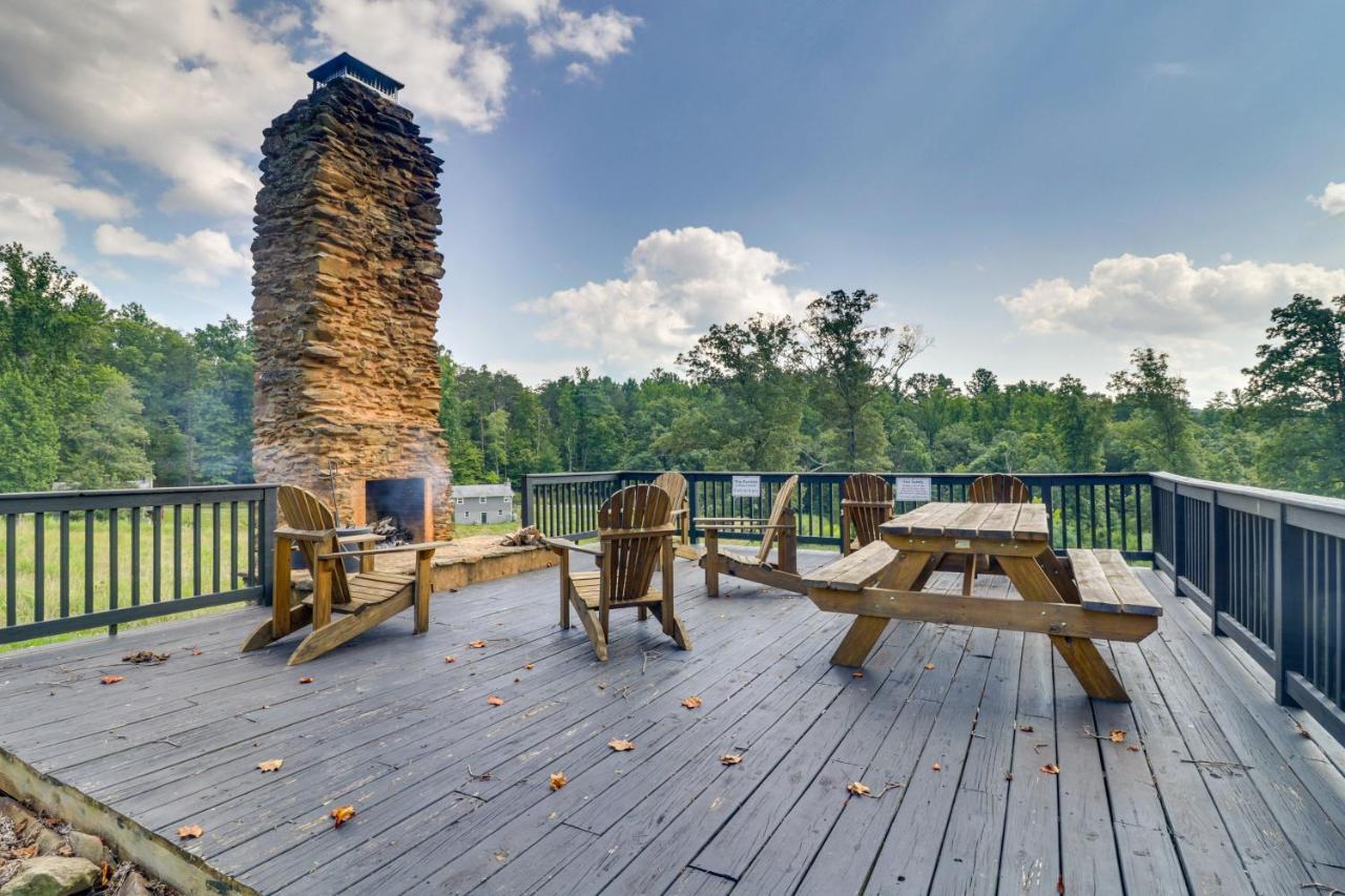 Rustic Baileys Retreat Cabin Near Wineries! Crozet Buitenkant foto