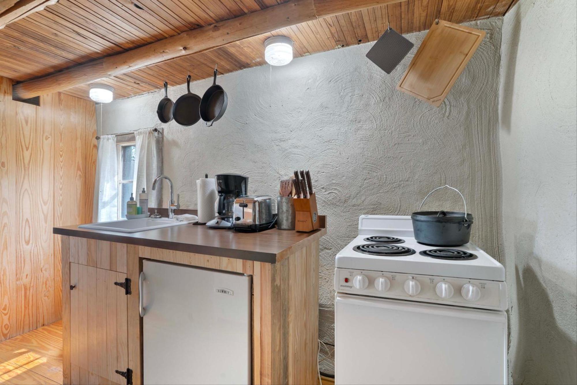 Rustic Baileys Retreat Cabin Near Wineries! Crozet Buitenkant foto
