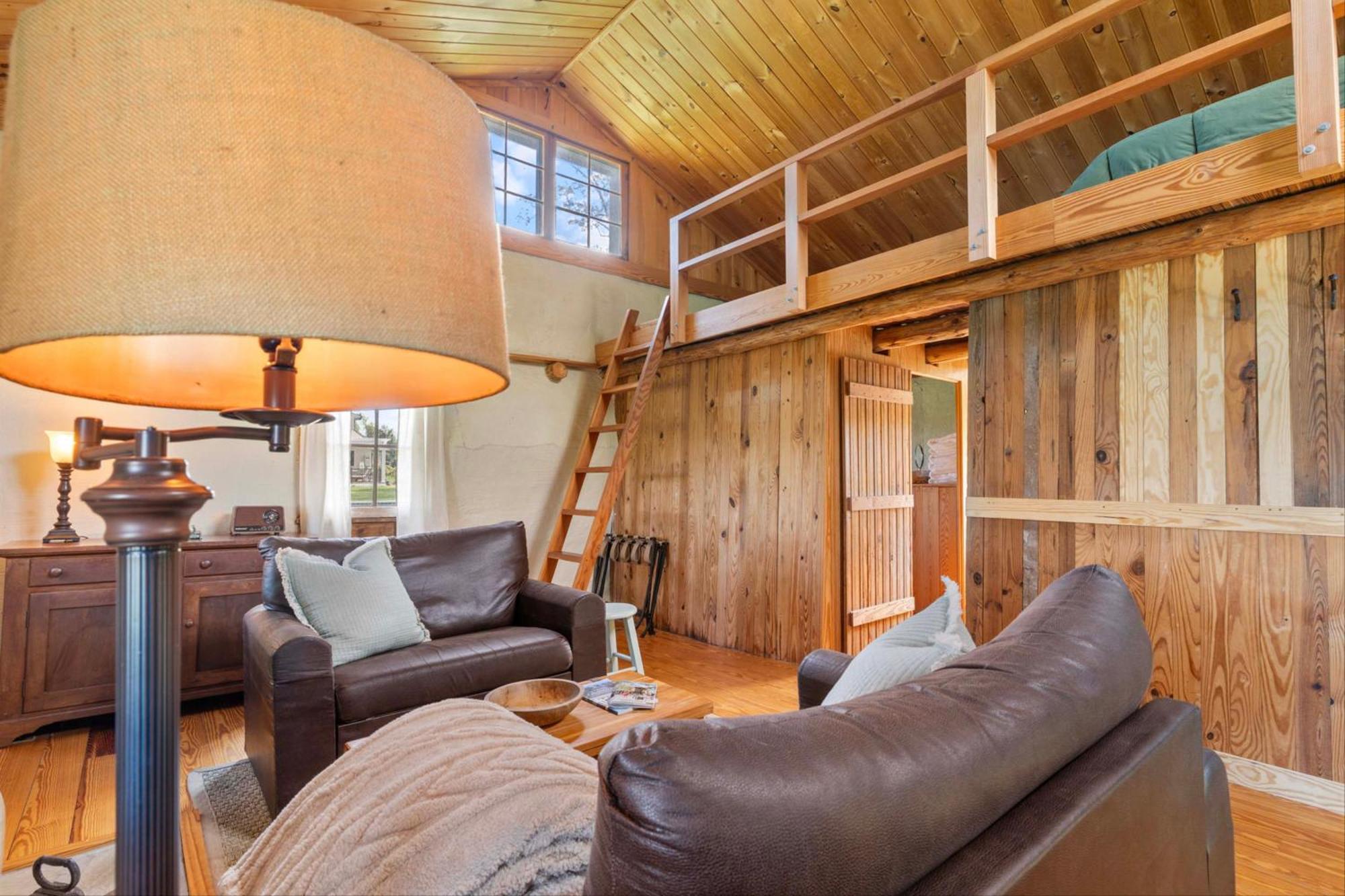 Rustic Baileys Retreat Cabin Near Wineries! Crozet Buitenkant foto